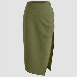 Sold Texture Slit Midi Skirt